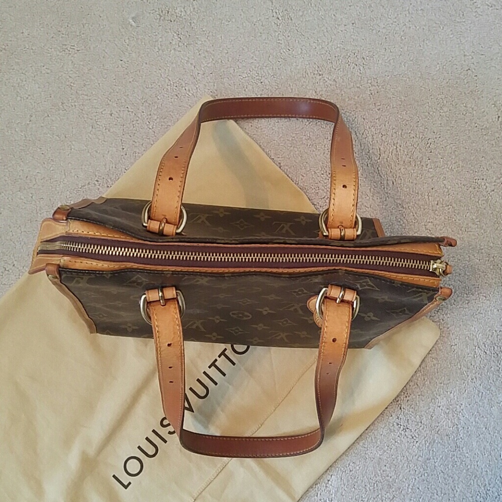 *SOLD*Authentic Louis Vuitton Popincourt Haut - Picture 8 of 8